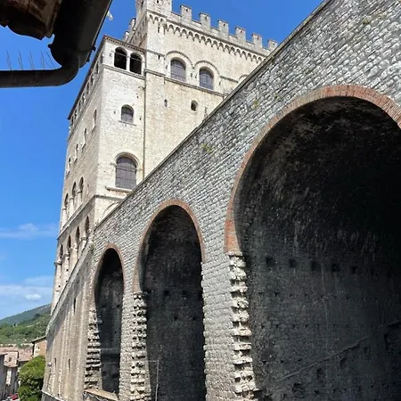 Happy House - Gli Arconi * غوبيو